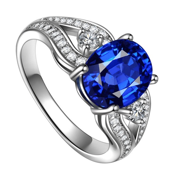 Jewelry - Gorgeous Oval Cut Blue Sapphire 925 Silver Ring